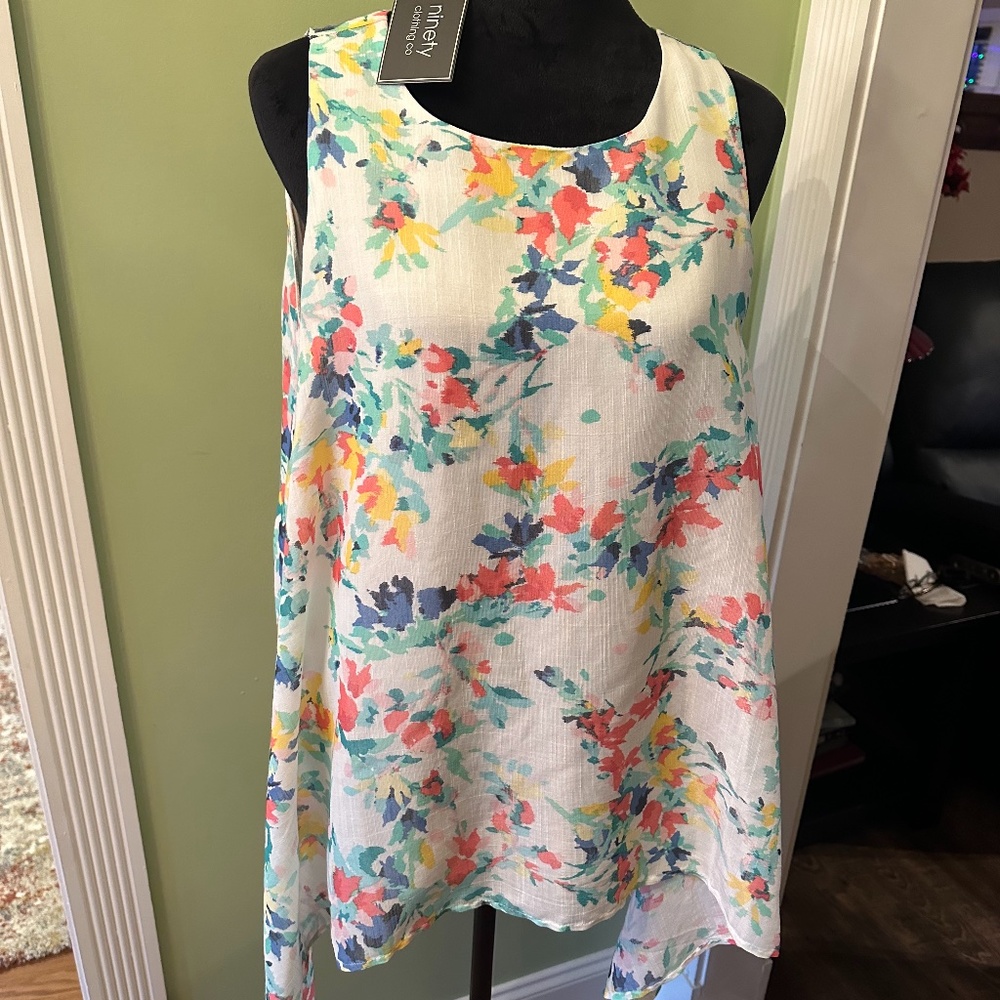 Ninety Clothing Co Sleeveless Lined Floral Top Tunic Size Small NWT